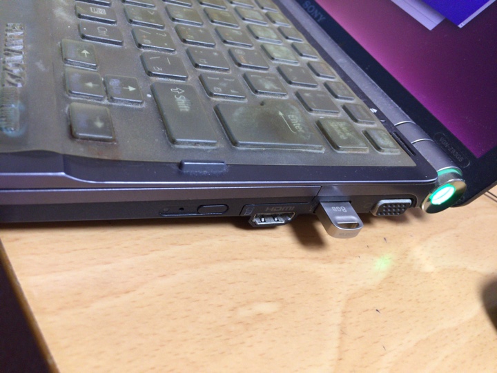 ELECOM USBメモリ 超小型 超高速 USB3.0対応 8GB シルバー MF-SU308GSV装着VAIO Z