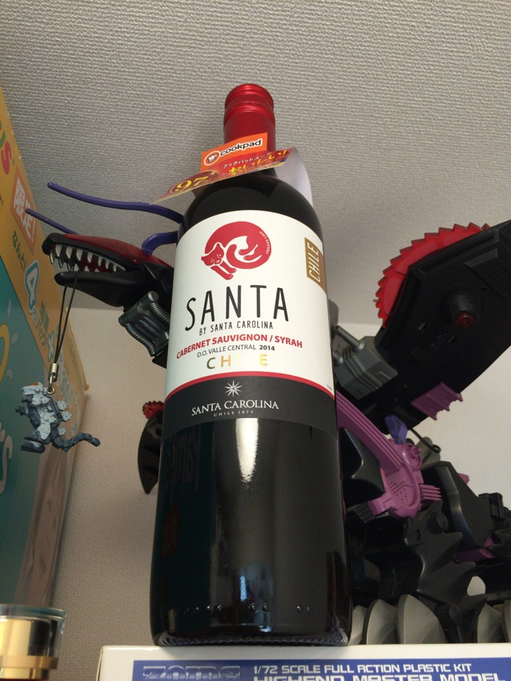 チリの赤ワイン「SANTA BY SANTA CAROLINA CABERNET SAUVIGNON/SYRAH（サンタ バイ サンタ カロリーナ カベルネ・ソーヴィニヨン/シラー）2014」