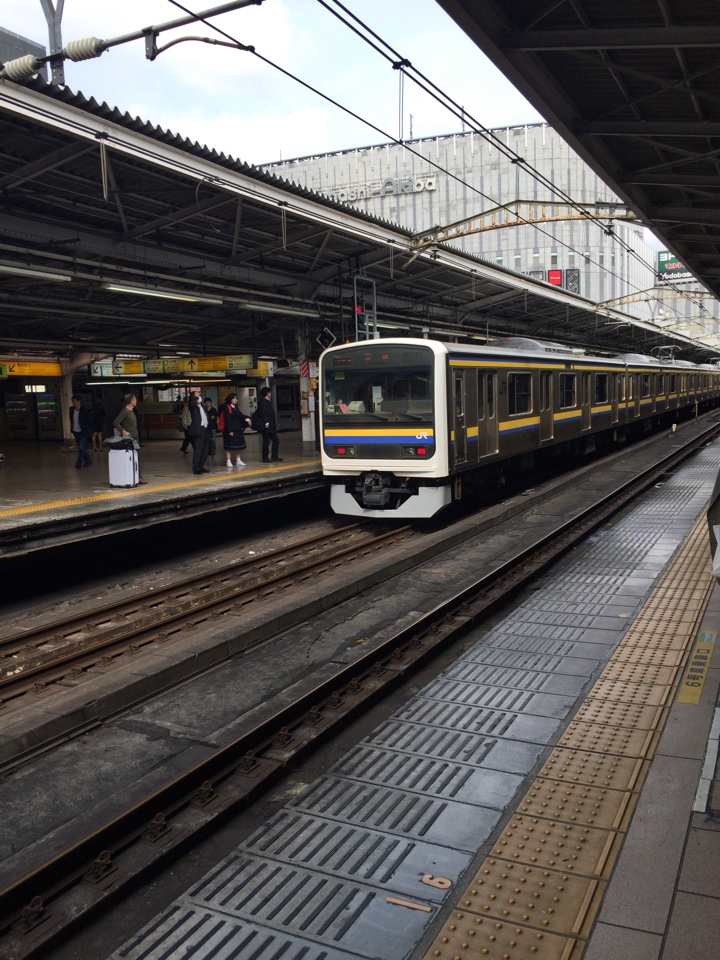 秋葉原駅で見た電車
