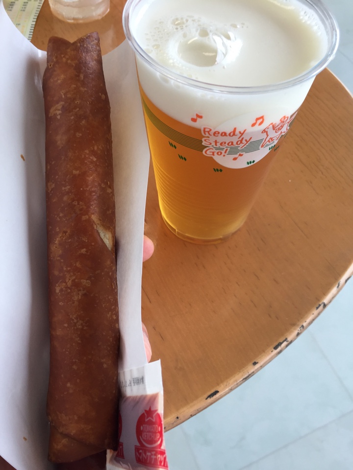 ブリトードッグとビール