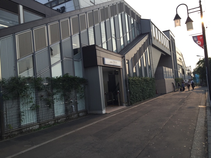 京王線武蔵野台駅前