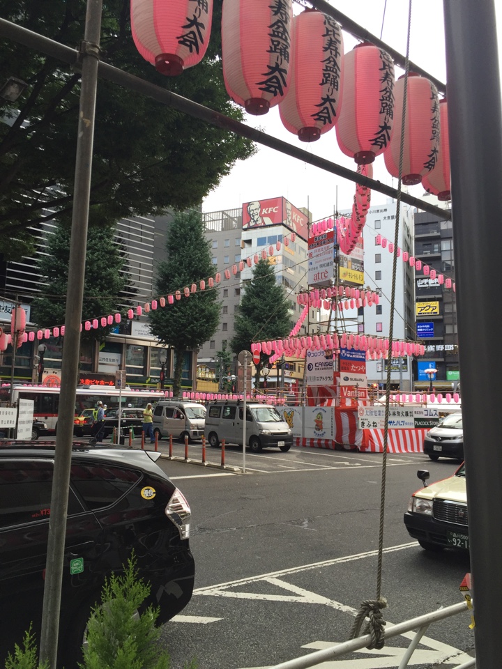 恵比寿駅前盆踊り会場?