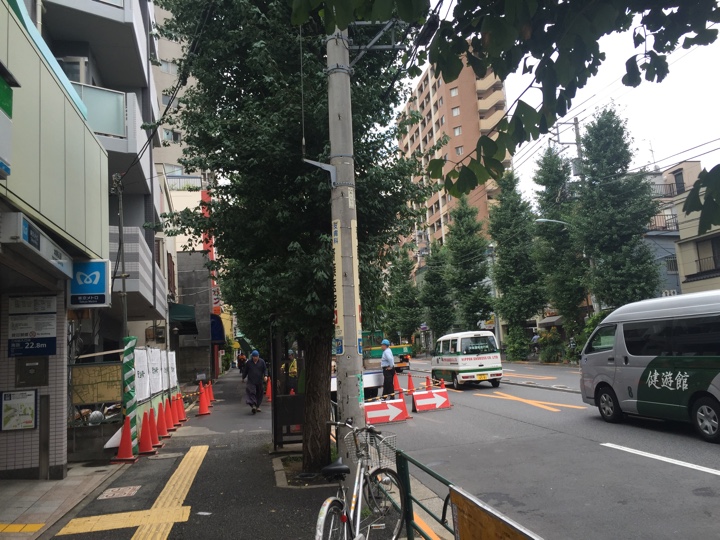 南北線本駒込駅前