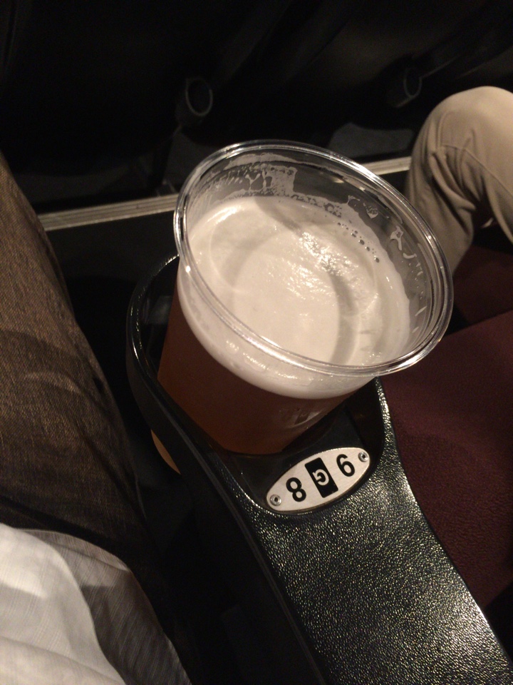 映画館でビール