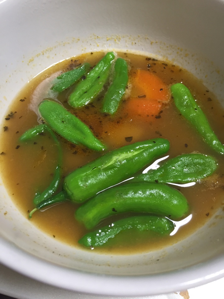 西友 みなさまのお墨付き スープカレー中身＋獅子唐