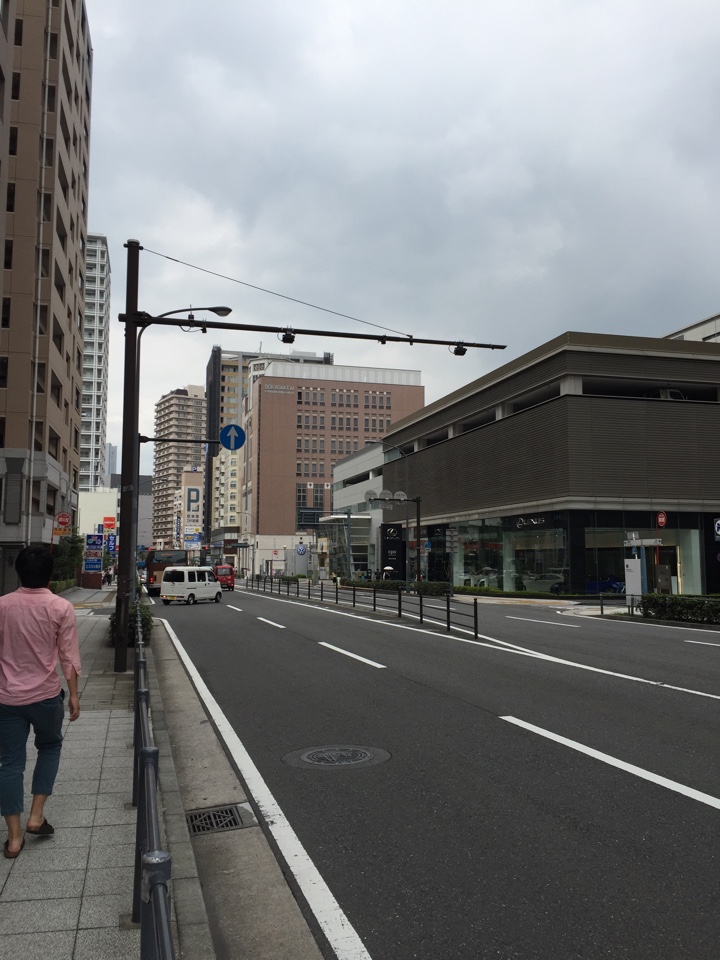 横浜中華街に向かって歩きます