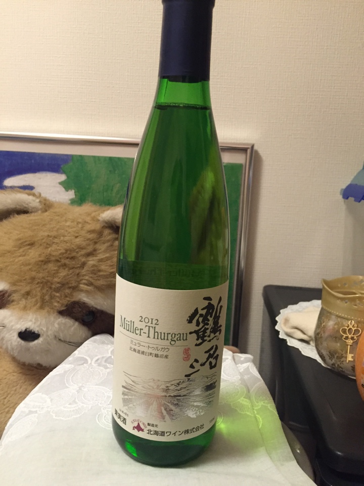 北海道の白ワイン「北海道ワイン鶴沼ミュラー・トゥルガウ(Muller-Thurgau)2012（白・辛口）」