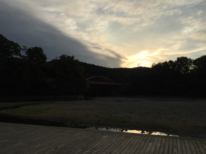 飯能河原、日が落ちてきました