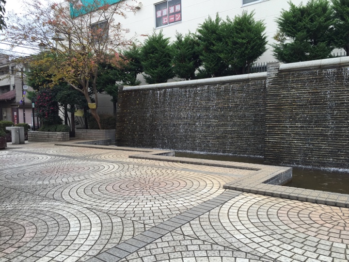 学園駅前公園