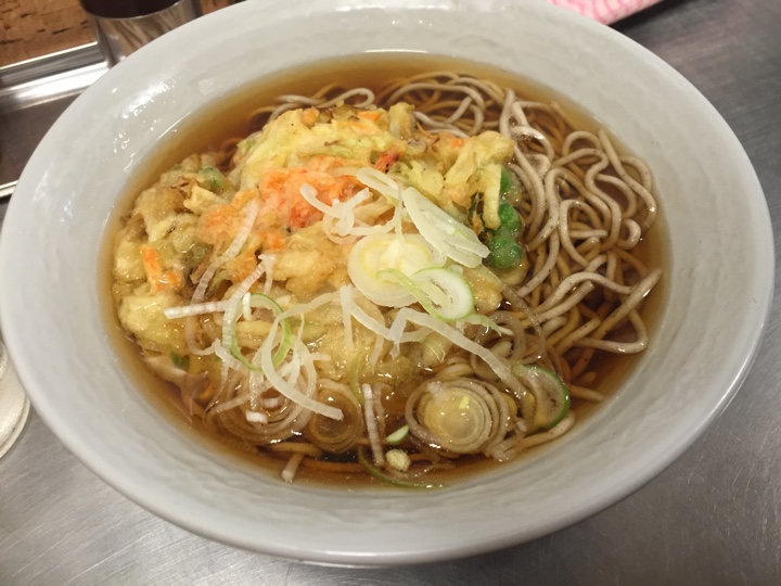 田舎そば 信濃町店で春野菜桜えび天そば