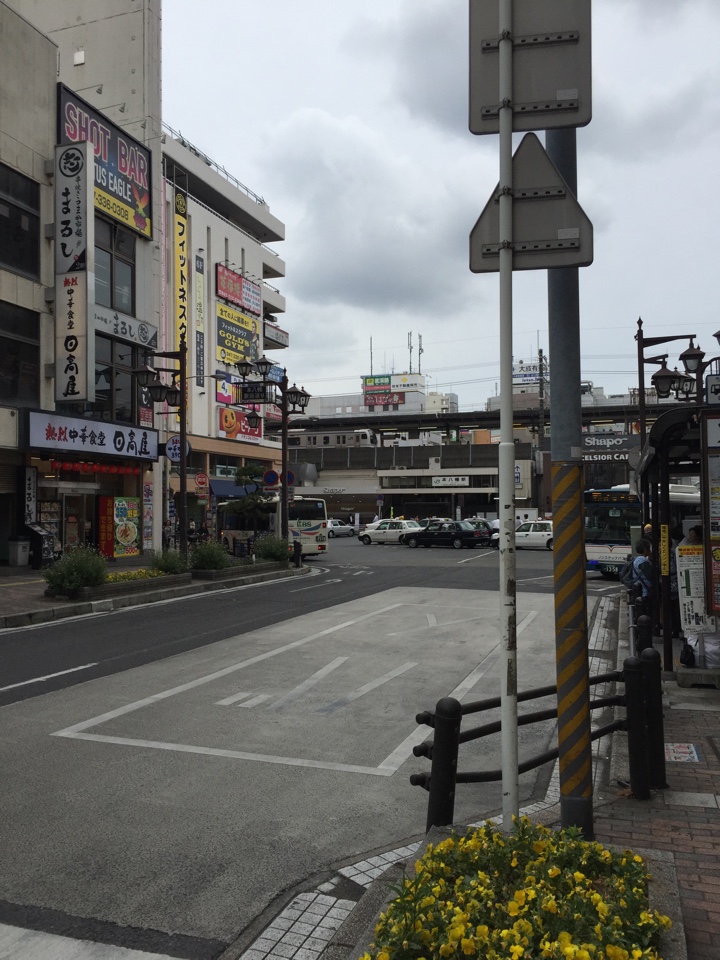 JR総武線 本八幡駅前