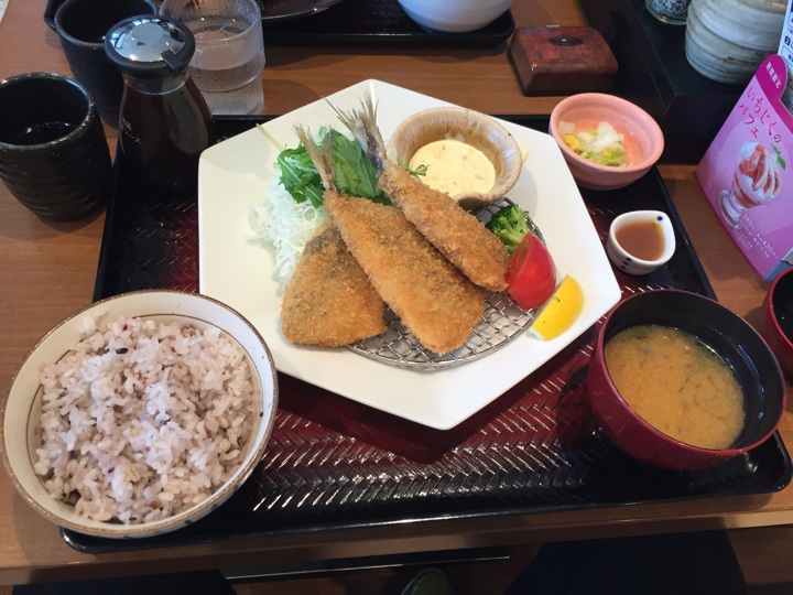 大戸屋 ごはん処 立川若葉町店でさっくり鯵フライ定食