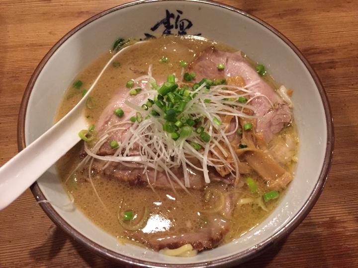 チャーシューメン（期間限定 スペイン ガルシア産栗豚使用チャーシュー入り）