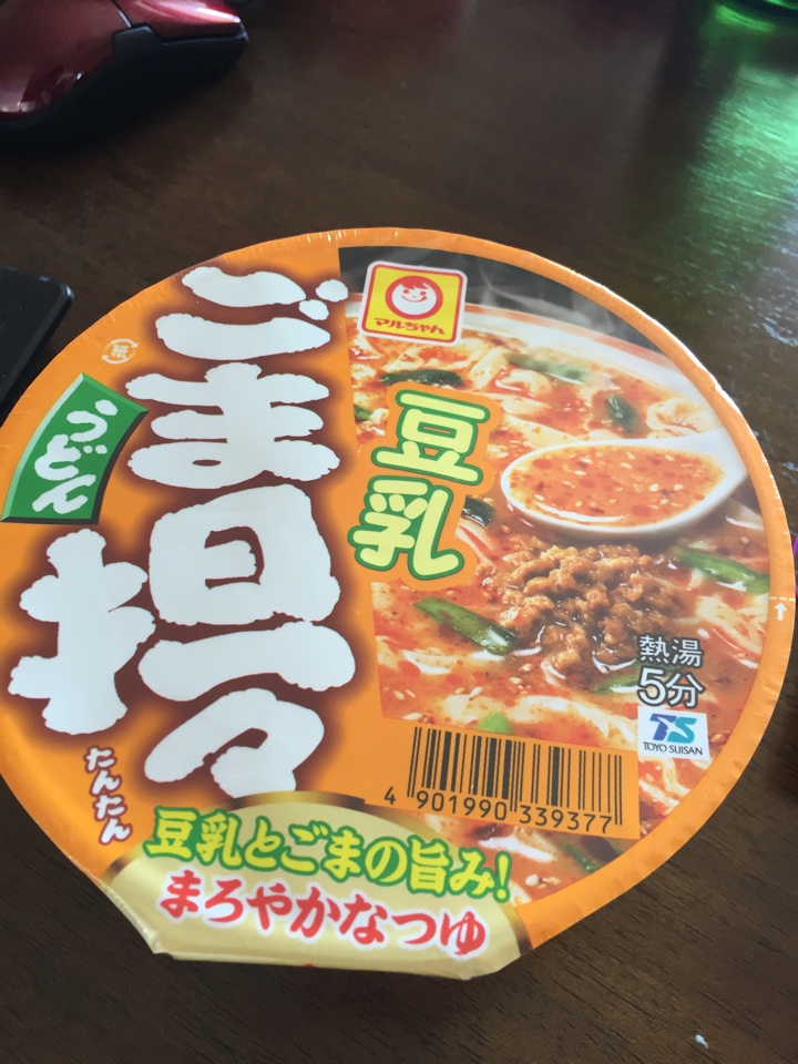 マルちゃん 豆乳ごま坦々うどん