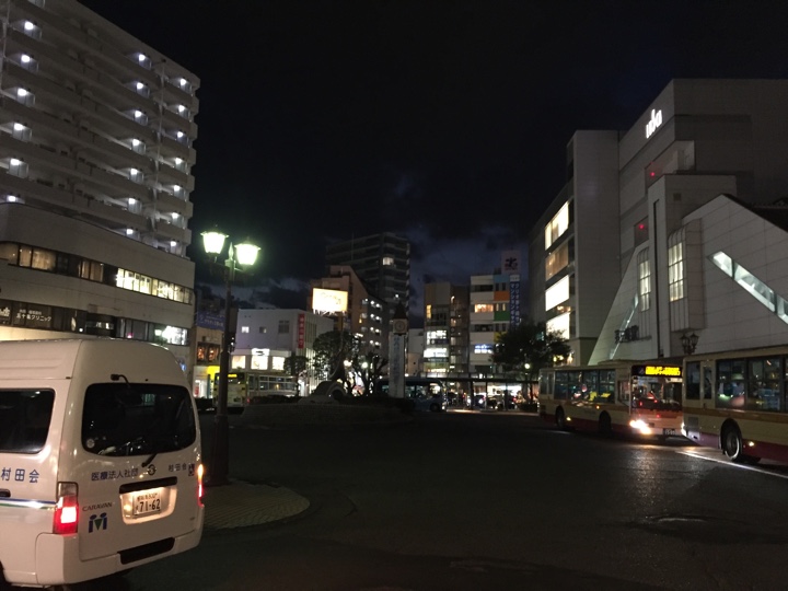 茅ヶ崎駅南口前