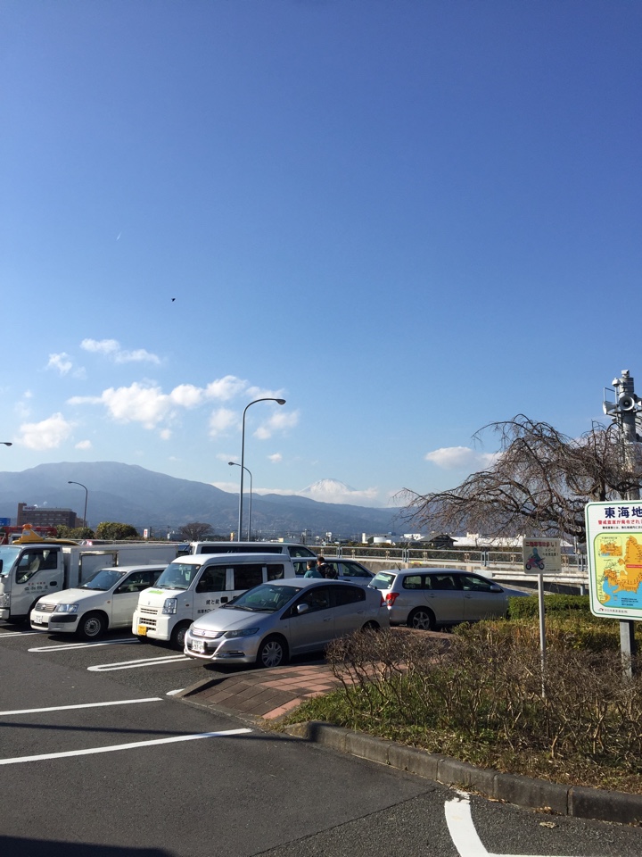 小田原パーキングエリアからの富士山