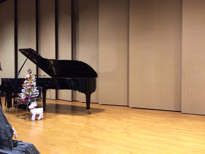 小金井 宮地楽器ホール (小金井市民交流センター)でピアノ教室のクリスマス会