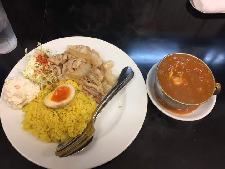 赤い鶏カレー（中）+ガリ豚（シングル 200g）