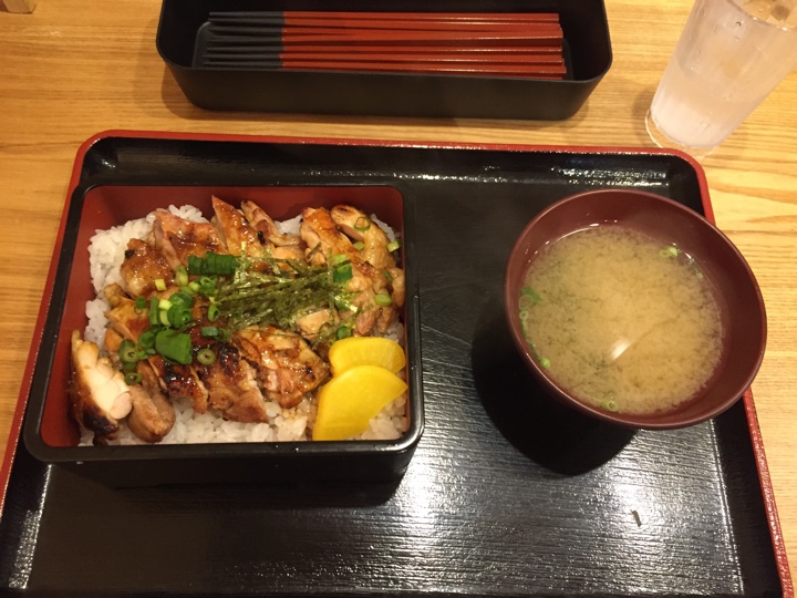 ランチ限定50食 信玄鶏の炭焼重