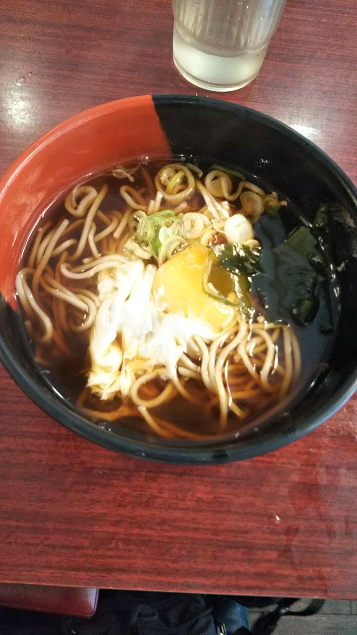 赤坂見附の蓼科で月見そば