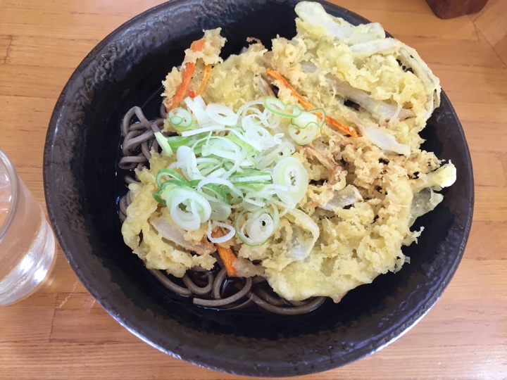 「野むら」で天ぷらそば