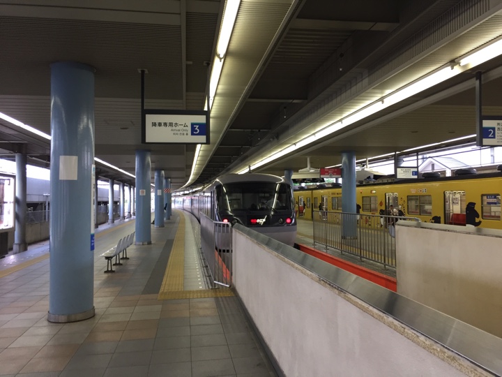 本川越駅レッドアロー