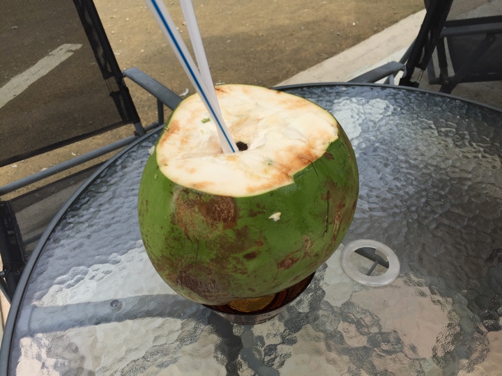椰子の実ジュース