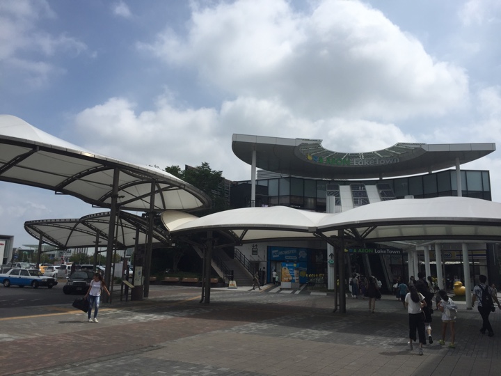 JR武蔵野線 越谷レイクタウン駅前