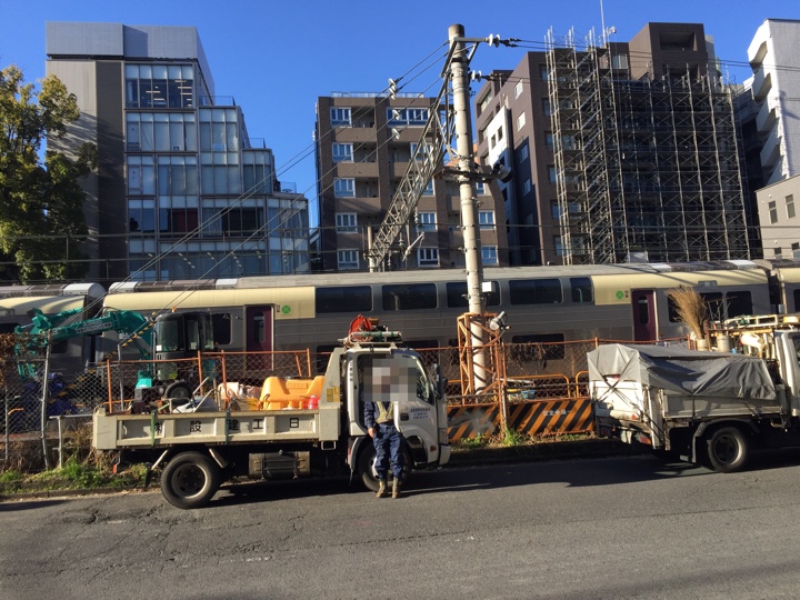 おはようライナー 215系