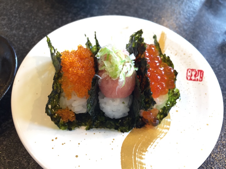 韓国海苔のおつまみ寿司（いくら・とびっこ・ねぎとろ）