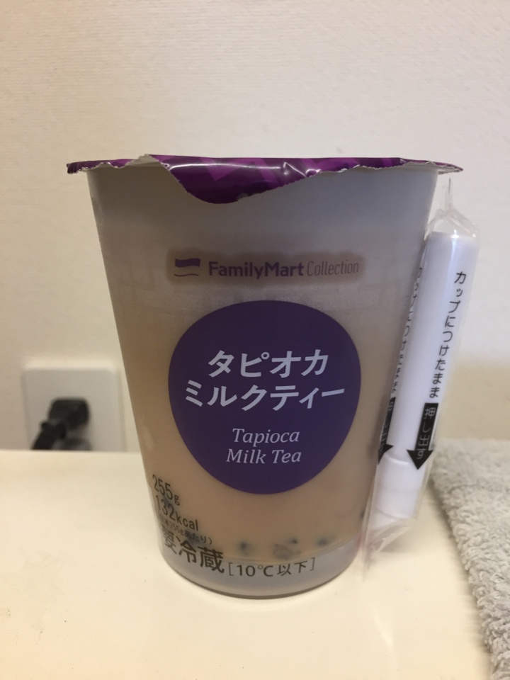 ファミリーマート タピオカ ミルクティ（Tapioca Milk tea）