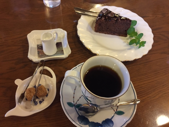 ブルーマウンテンブレンドとチョコケーキ