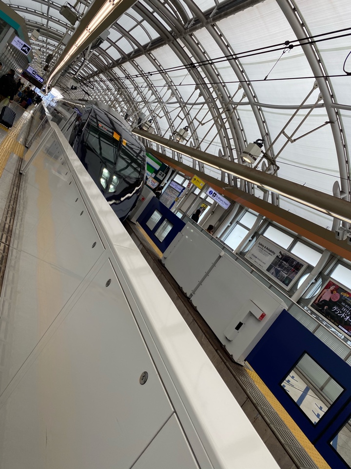 京成日暮里駅からスカイライナー