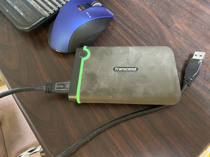 動かなくなった外付けHDD「Transcend USB3.0/2.0 2.5インチ ポータブルHDD 耐衝撃 M3シリーズ 1TB 3年保証 TS1TSJ25M3」