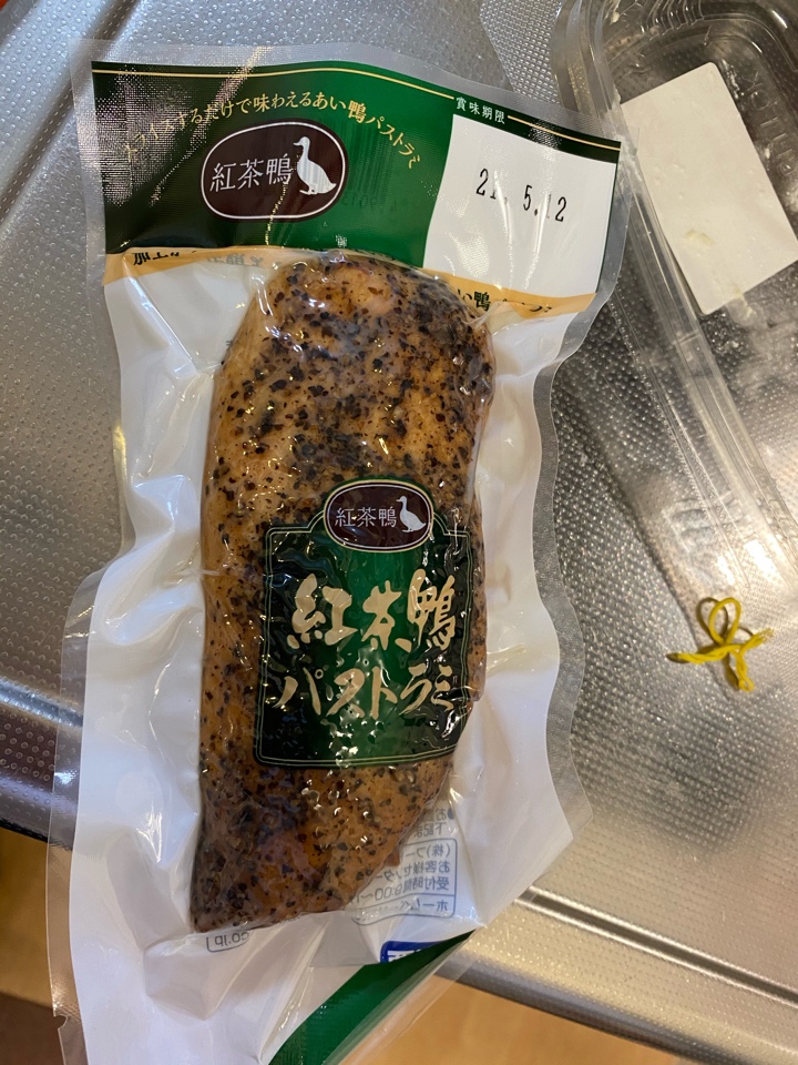 紅茶鴨パストラミ