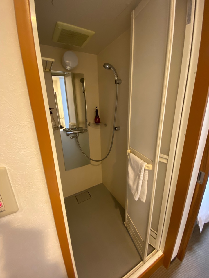 シャワー室