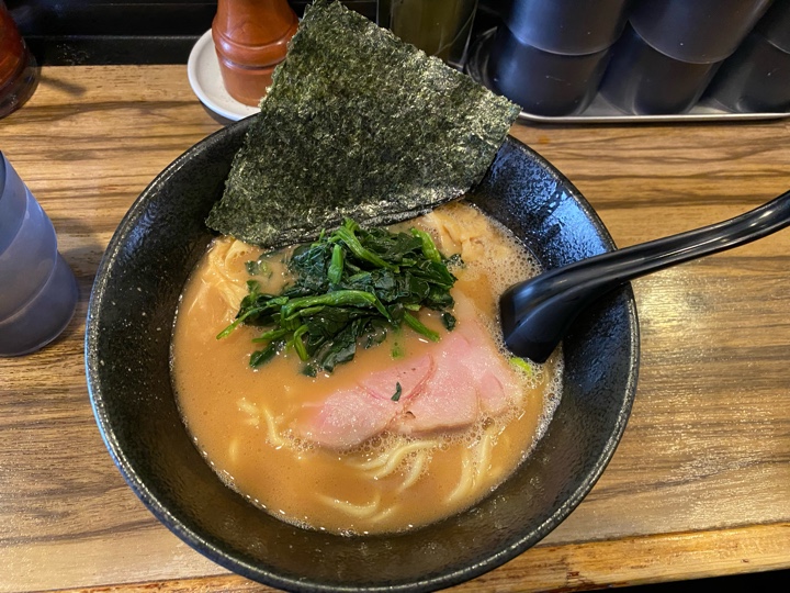 大和田ラーメン（豚骨醤油）