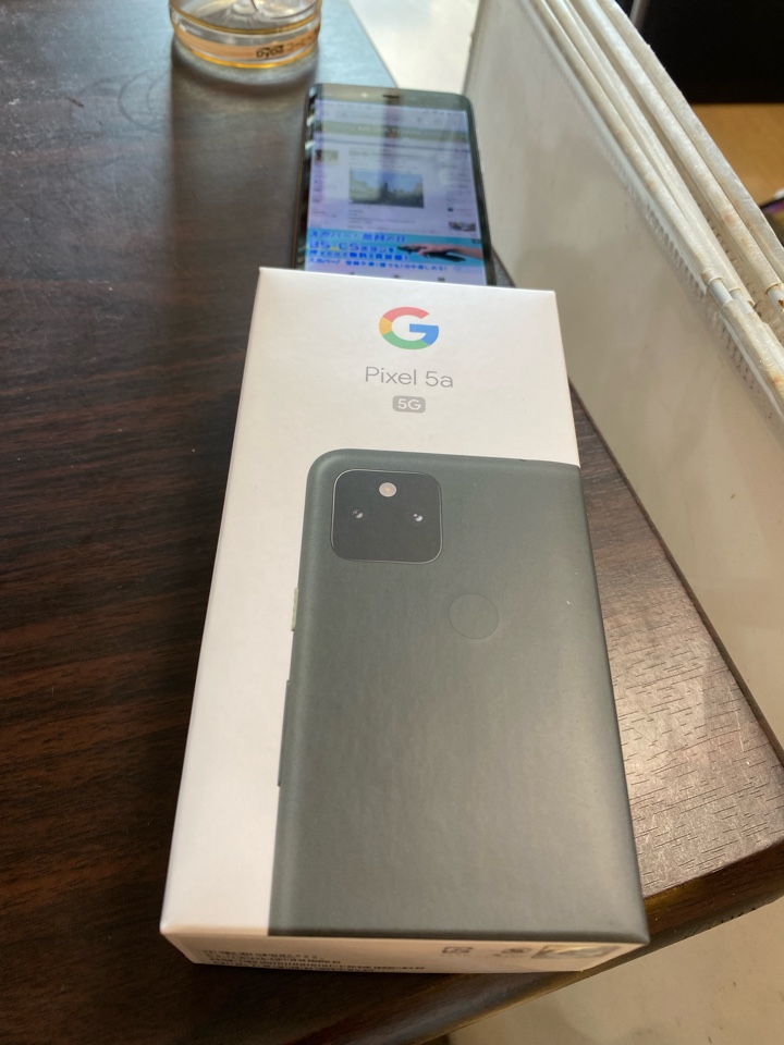 Google Pixel 5a (5G)（128 GB、Mostly Black、SIM フリー）箱