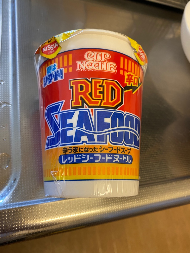 日清のカップヌードル RED SEAFOOD（レッドシーフードヌードル）