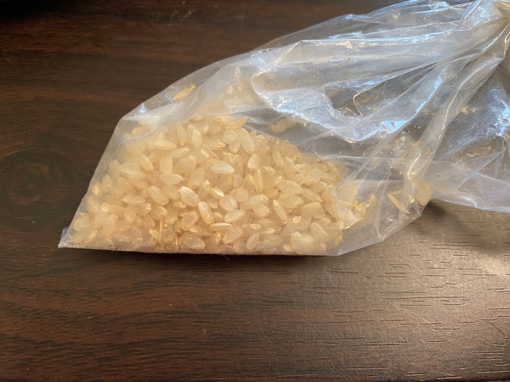 子供が育てた稲から収穫した米(玄米)