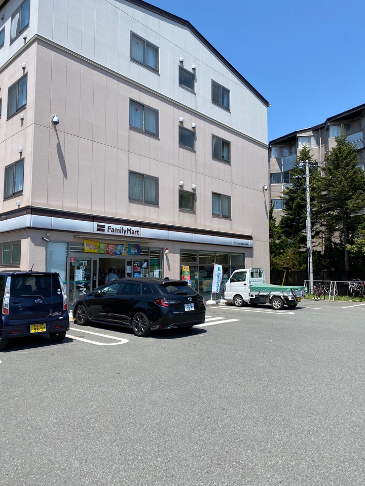 ファミリーマート サンプラザホテル富士山中湖店